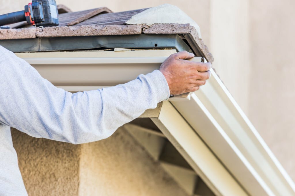 roof gutter repair